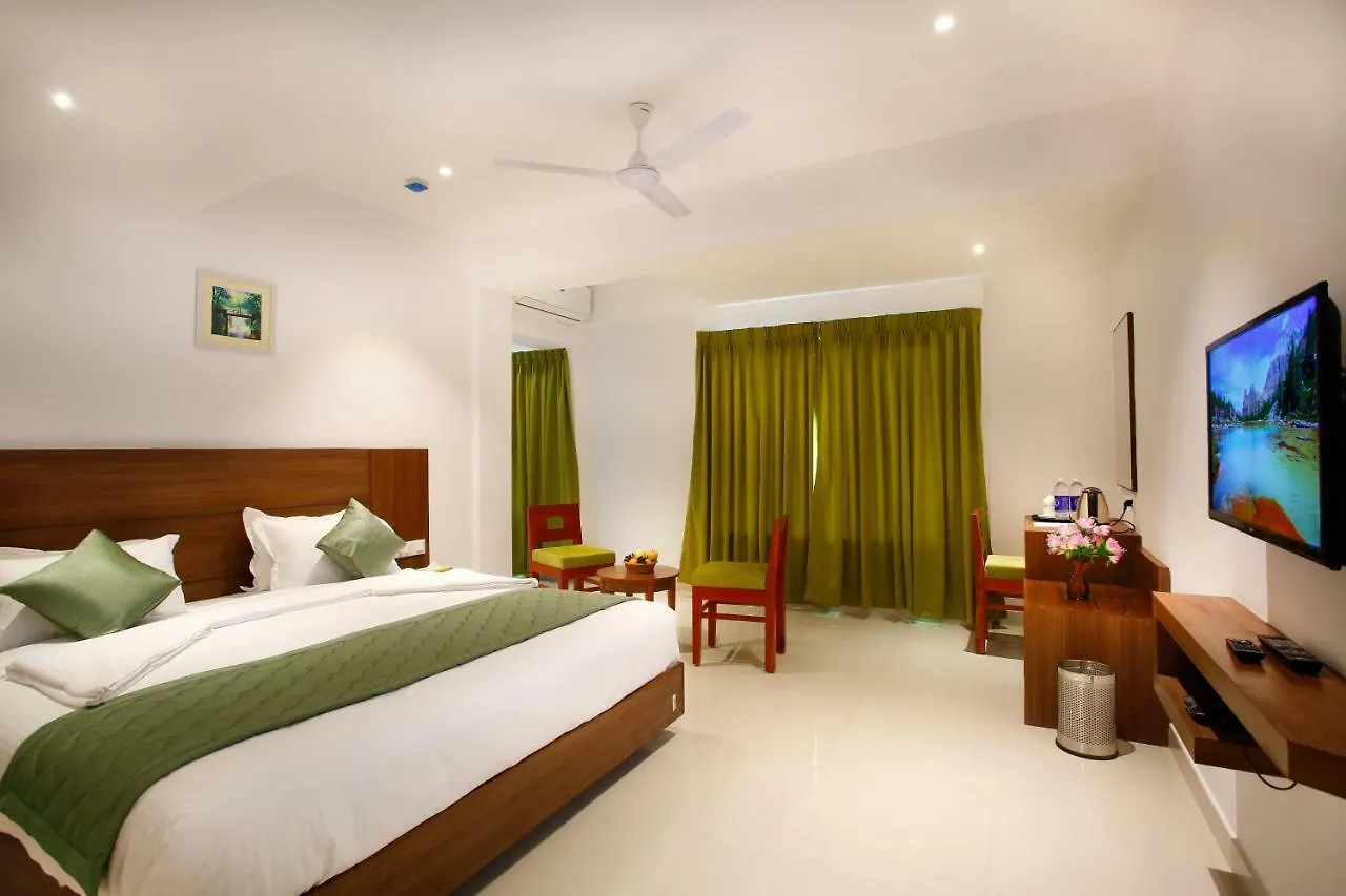 Hotel Navarathna Alwaye Индия