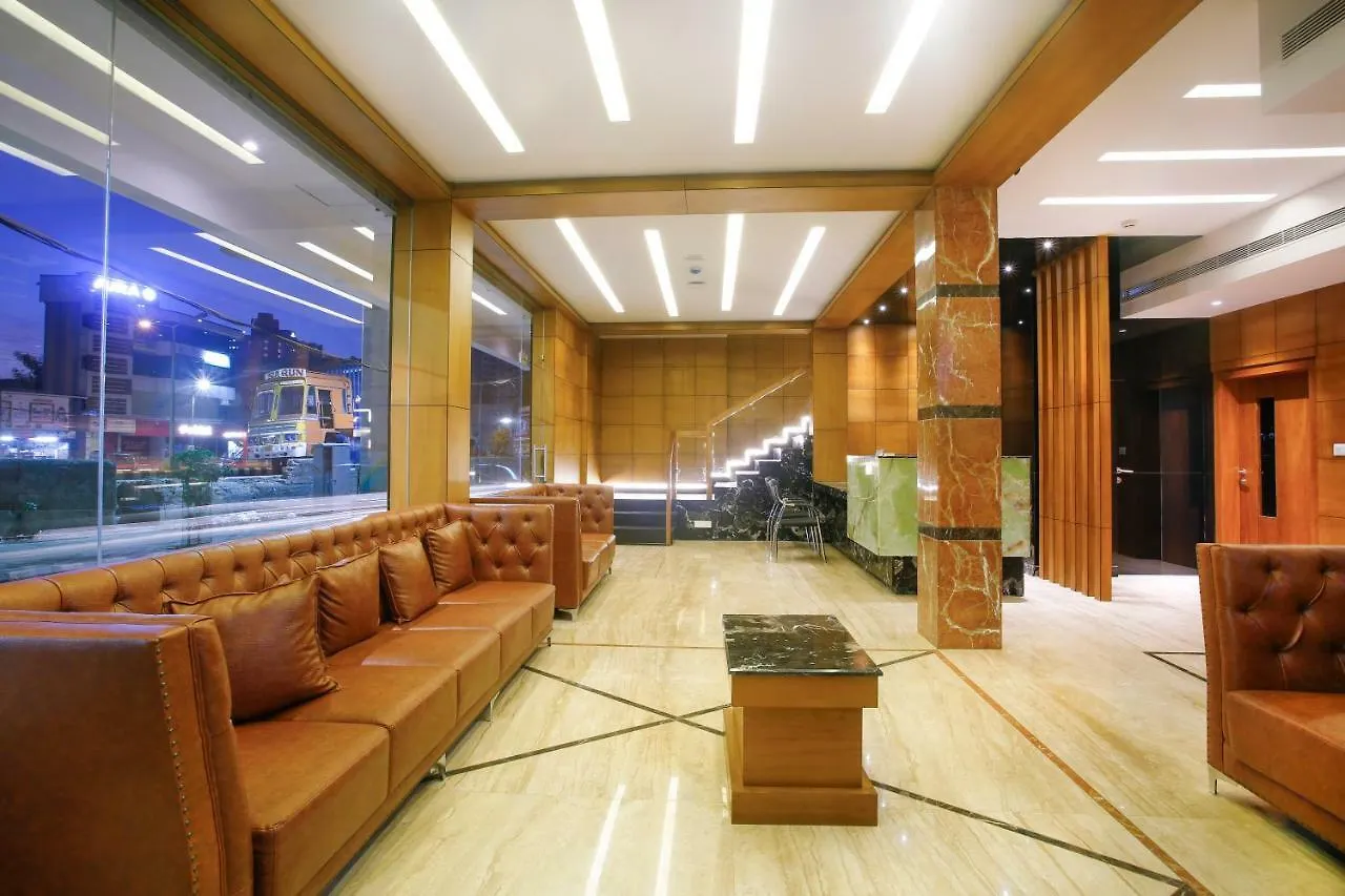 Hotel Navarathna Alwaye